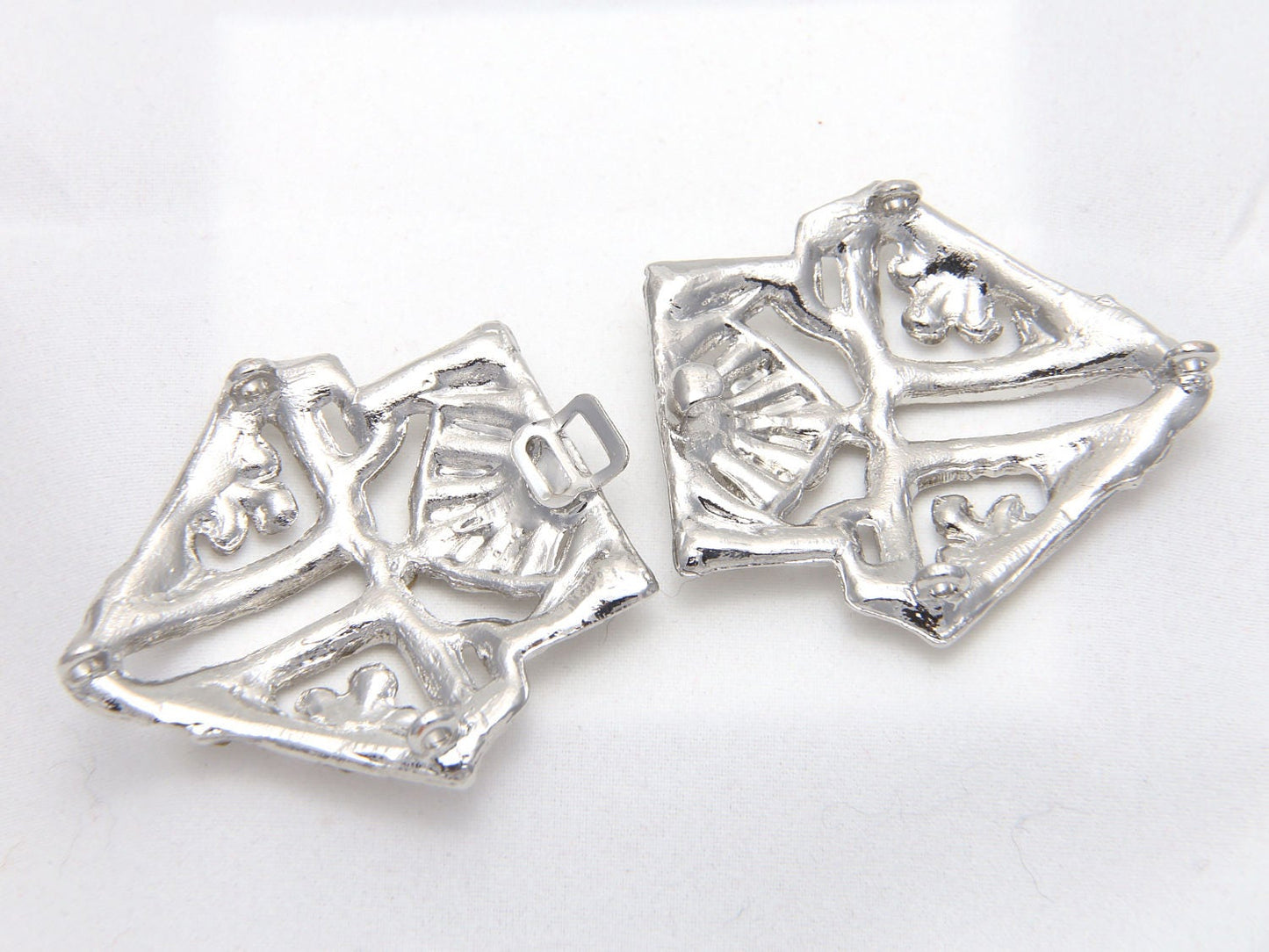Rhinestone Crystal Clasp: Silver Wedding Buckle with Hook and Eye Closure ButtonButton