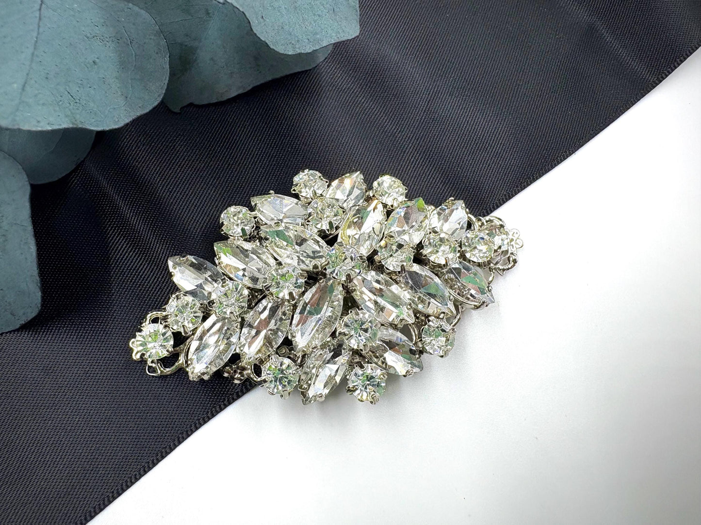 Versatile Rhinestone Brooch: Elegant Accessory for Hair, Sashes, and Everyday Style
