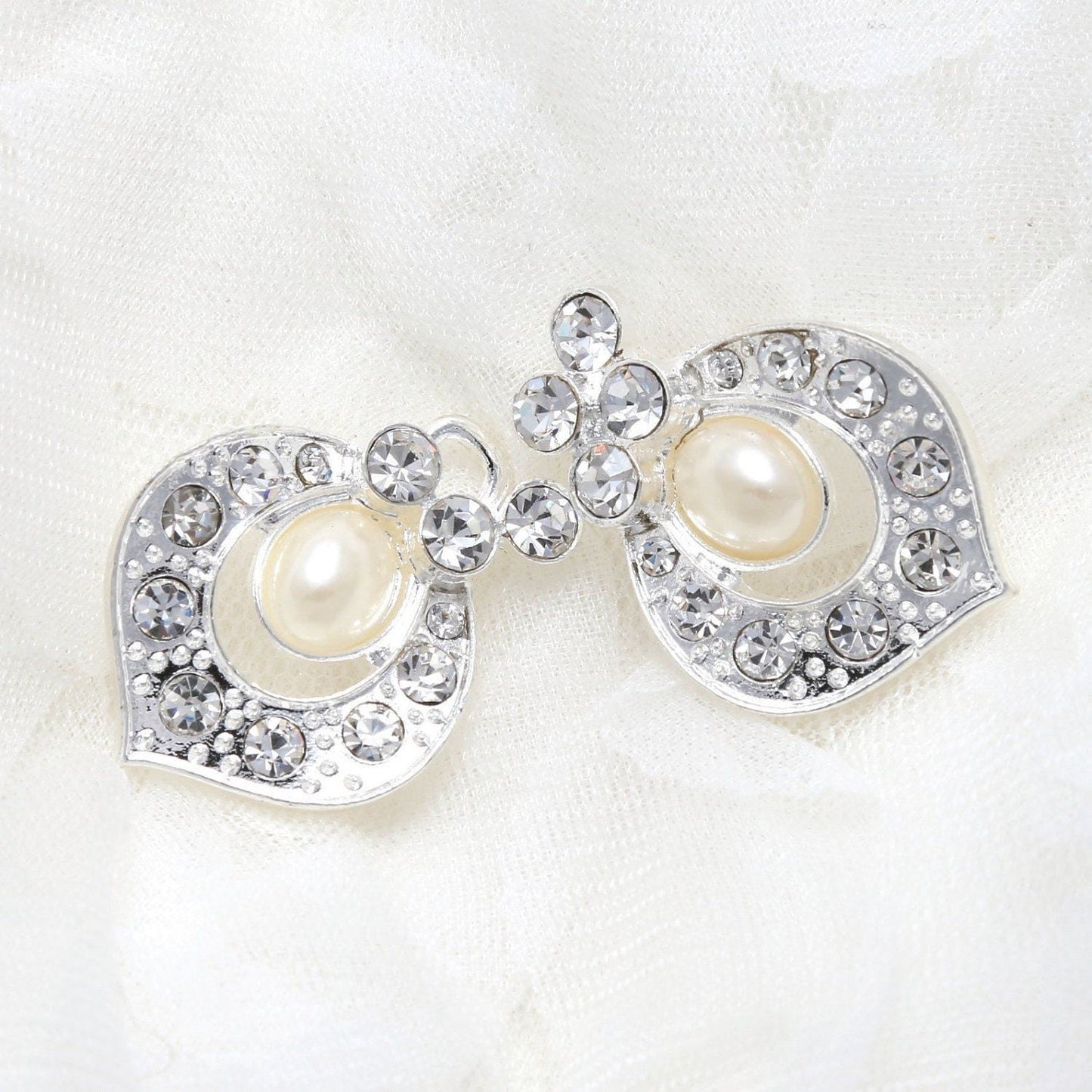 Crystal Rhinestone Buckle Clasp: Pearl & Silver Wedding Closure