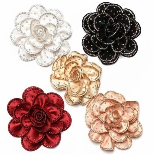 Elegant Fabric Rhinestone Rose Flowers Shoe Clips (Set of 2) Beige White
