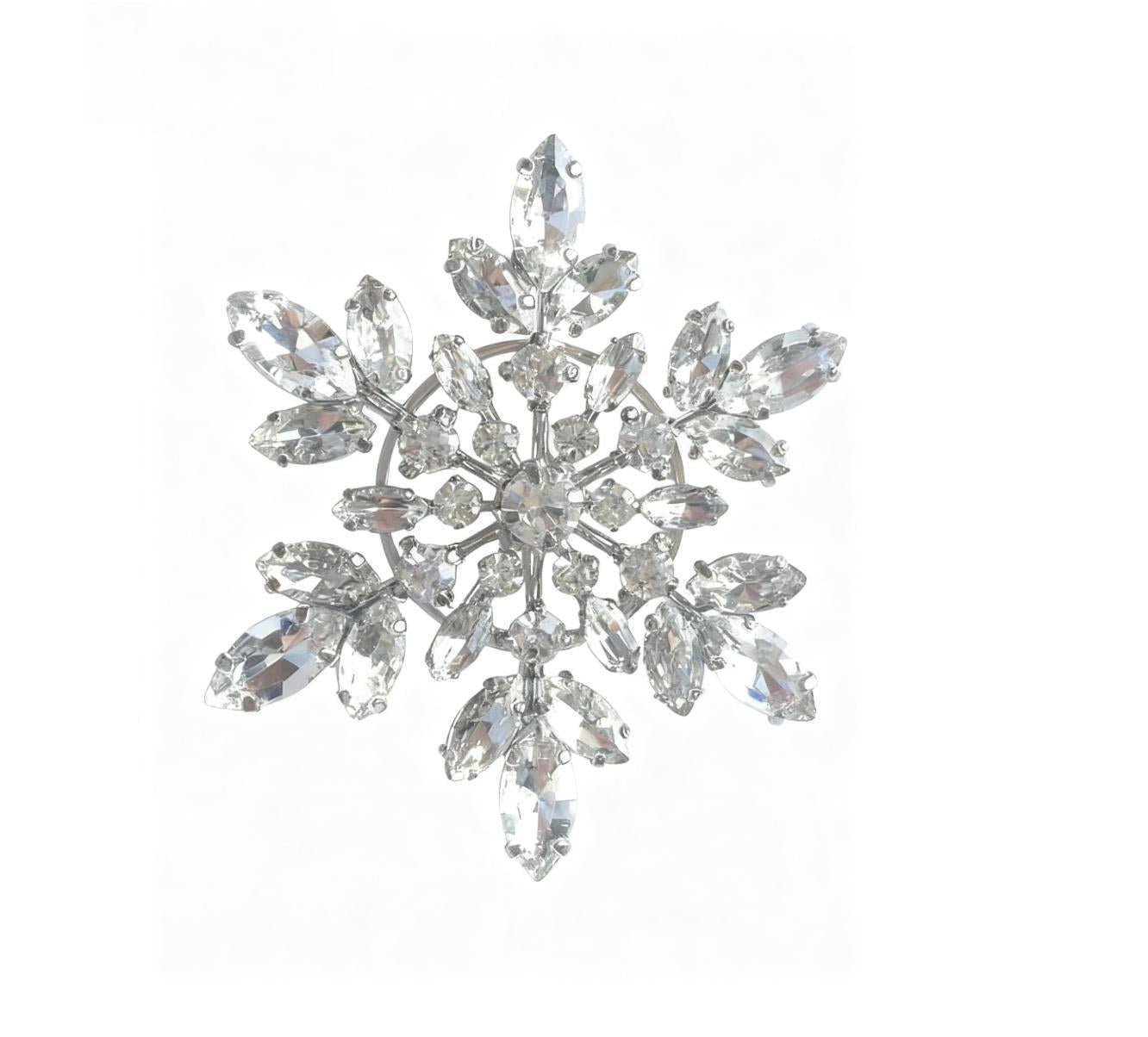 Rhinestone Snowflake Buckle: Silver Wedding Hair Accessories (4.3cm x 4.8cm)