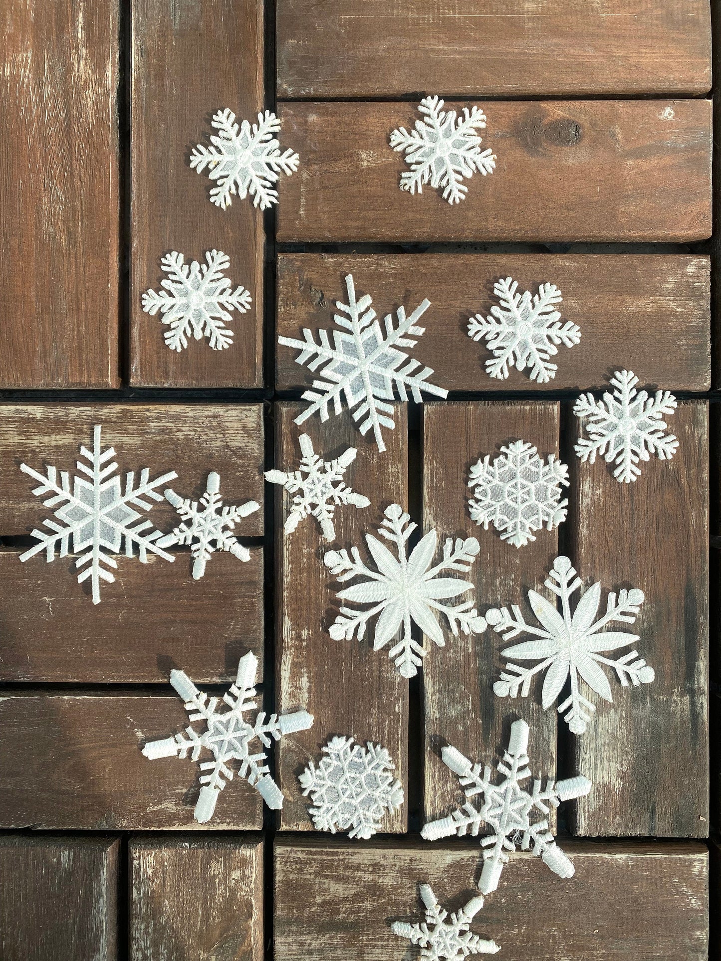 Cream White Snowflake Lace Applique Patches - Christmas Embroidery (10/30pcs)