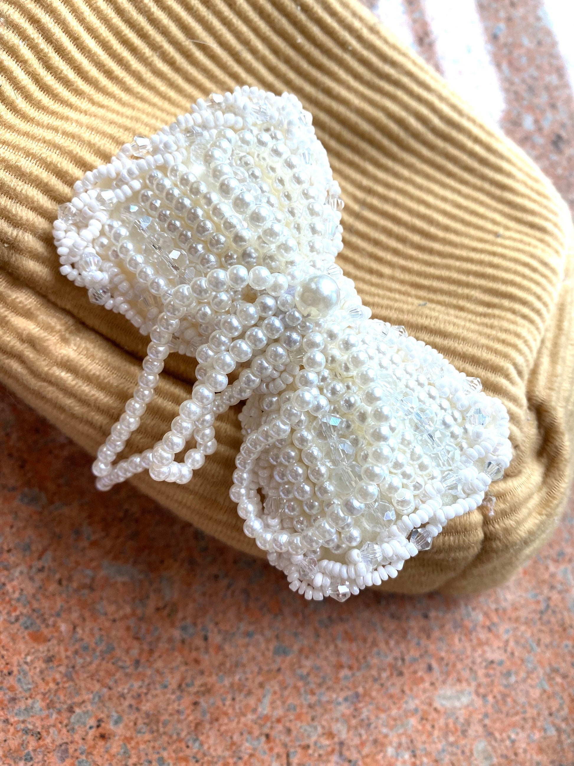 Elegant Bow Pearl Patch for Brooch, Hair Clip & Wedding Accessories 