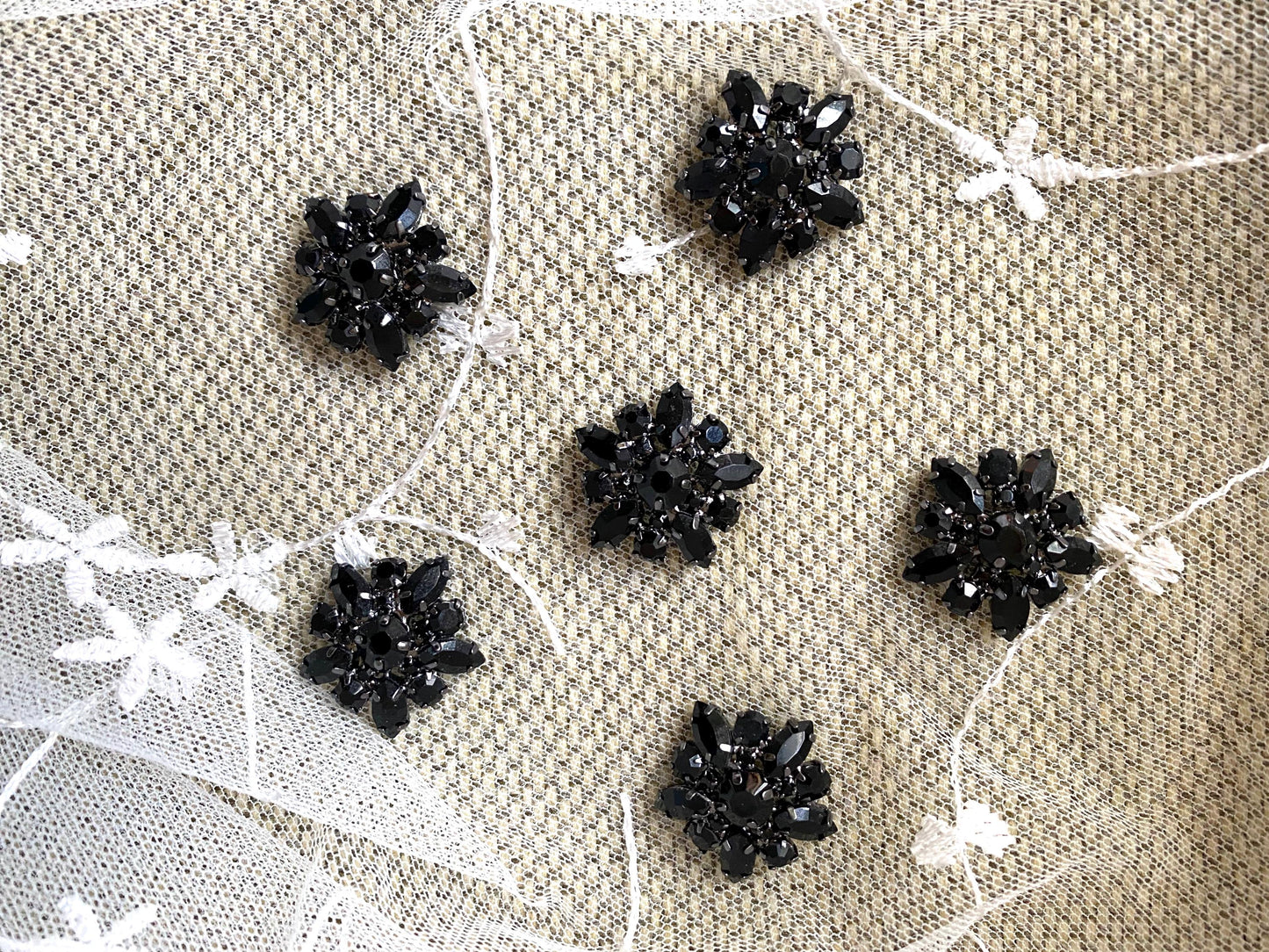 Rhinestone Flower Buttons: Black Crystal Dress Embellishments (4-Piece Set, 0.7") Black transparent black 