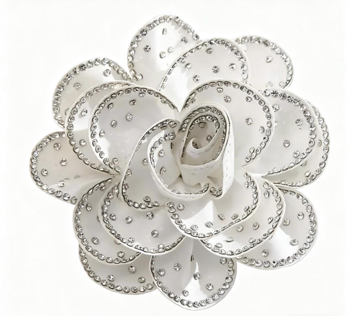 Elegant Fabric Rhinestone Rose Flowers Shoe Clips (Set of 2) Beige White 