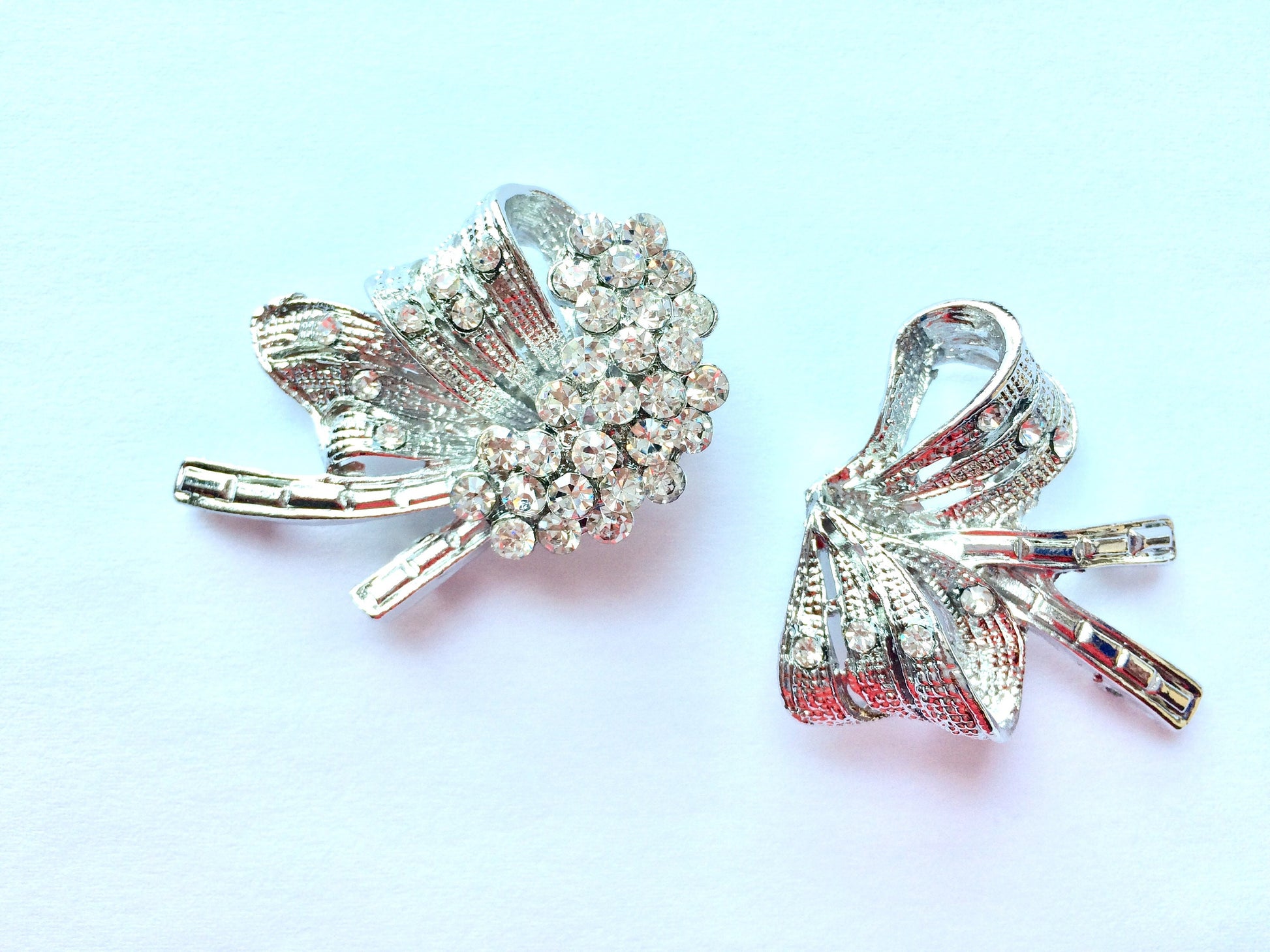 Rhinestone Bow Clasp: Crystal Wedding Buckle (7.5cm x 4cm) 