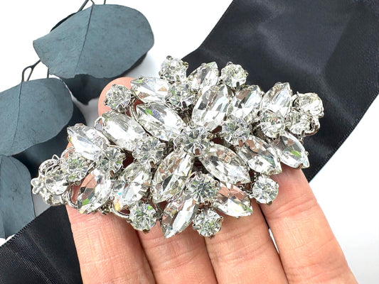 Versatile Rhinestone Brooch: Elegant Accessory for Hair, Sashes, and Everyday Style