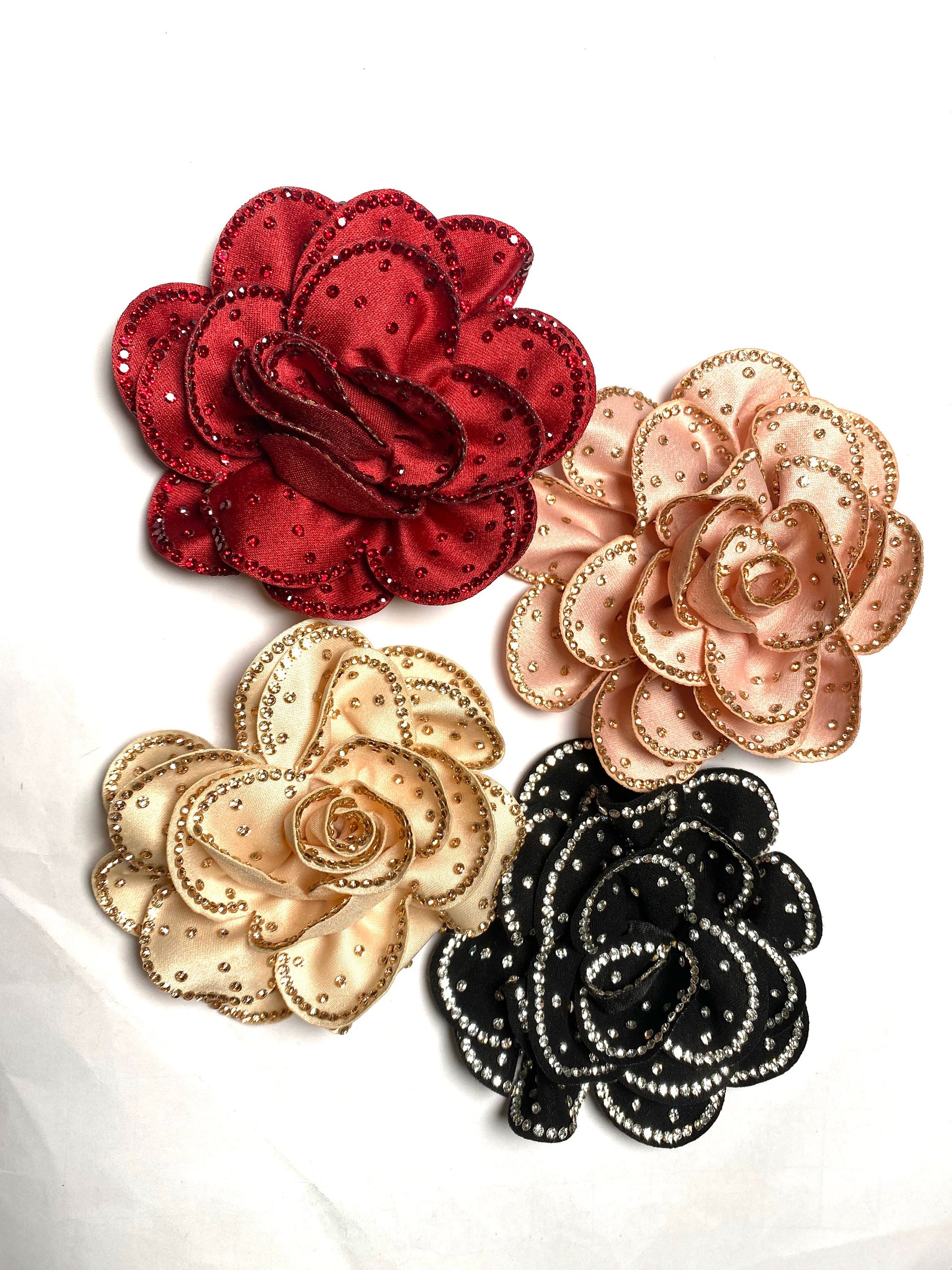 Elegant Fabric Rhinestone Rose Flowers Shoe Clips (Set of 2) Beige White 