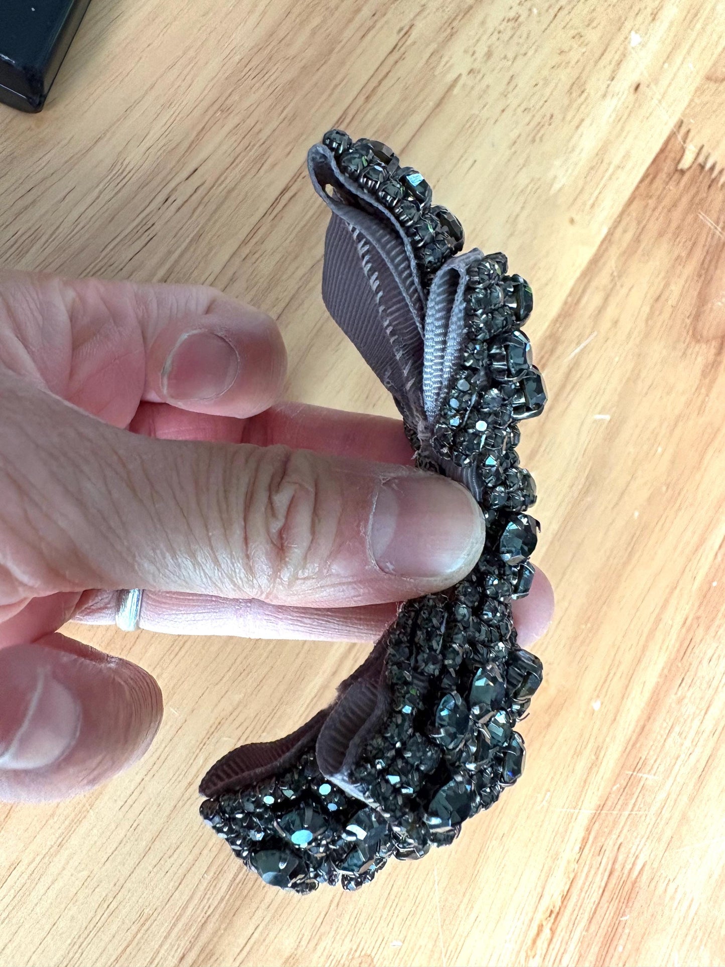 Rhinestone Bow Appliqué: Crystal Embellishment, Hair Accessories (4.5 inch) 