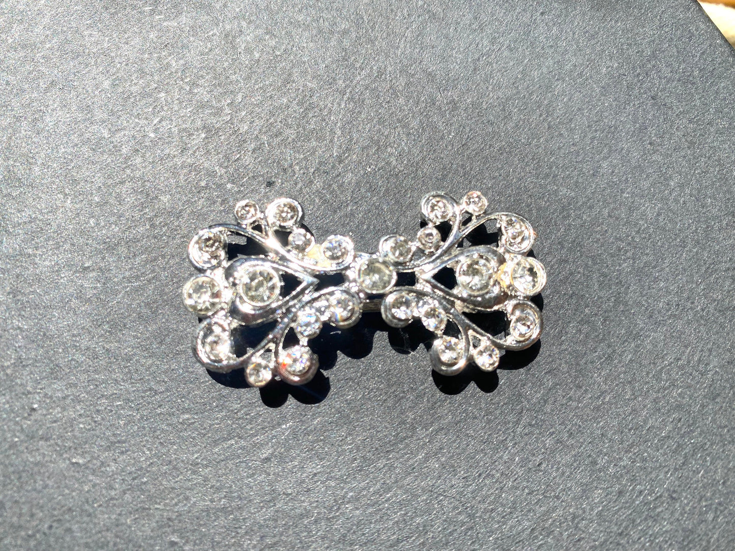 How Can a Rhinestone Hook and Eye Button Elevate Your Eco-Friendly Wedding Costume Design