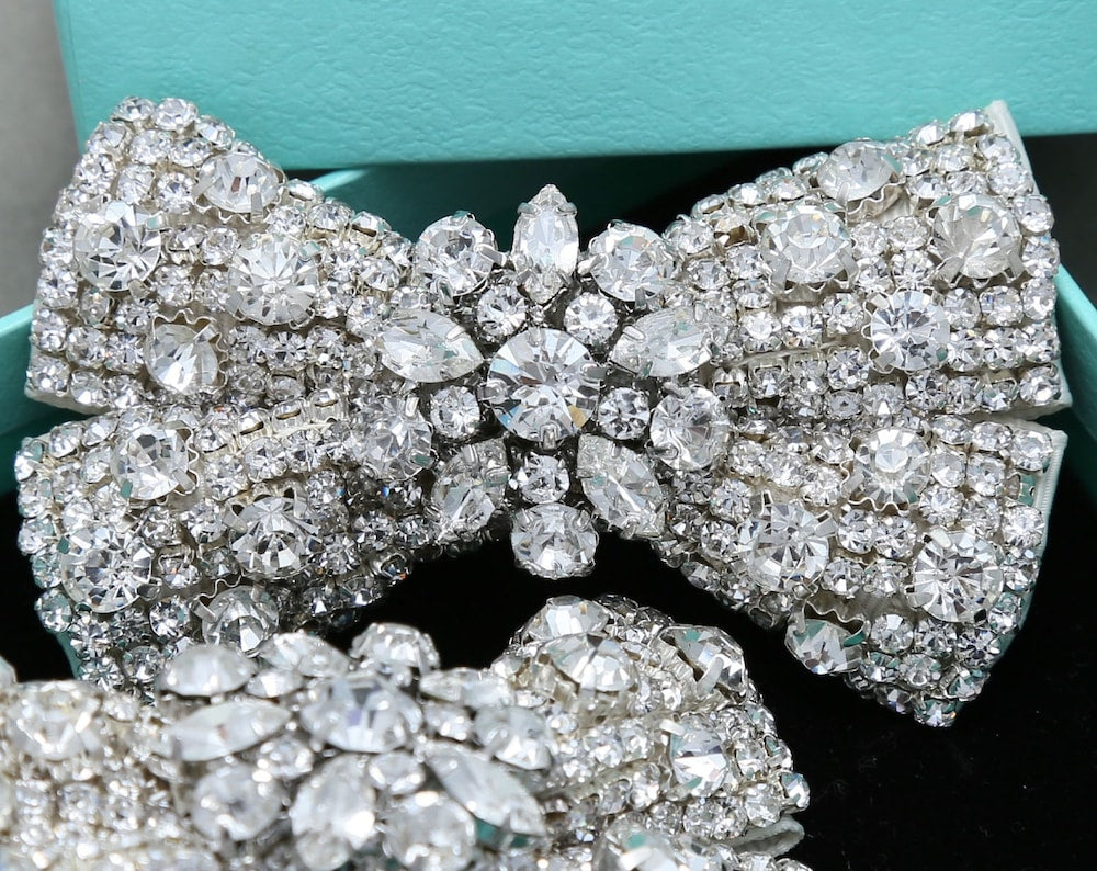 A Pair Of Handmade Rhinestone Bow Applique Shoe Clips (2 Pieces)
