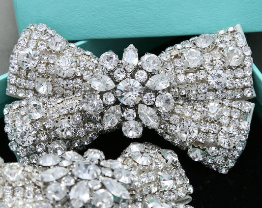 A Pair Of Handmade Rhinestone Bow Applique Shoe Clips (2 Pieces)